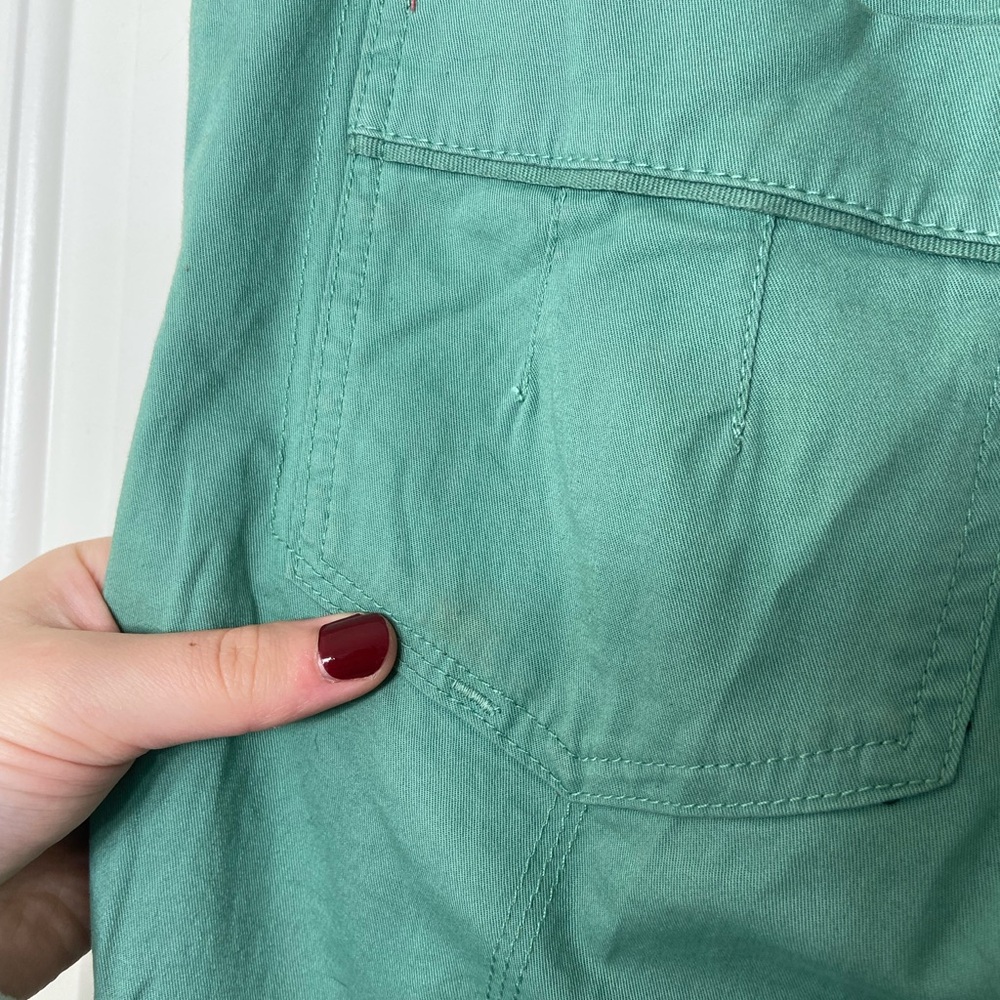 Gloria Vanderbilt women’s green soft waistband tie cinched hem capri pants 10 - Picture 6 of 9